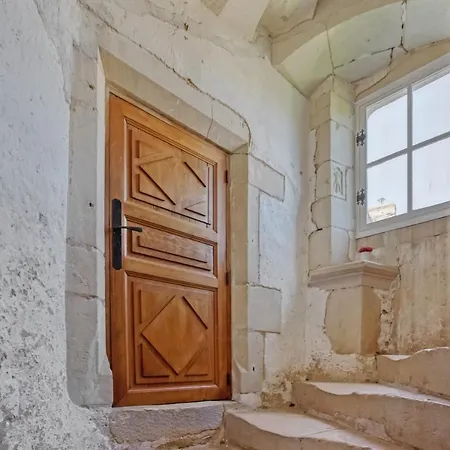 Le Castel * Montigne-les-Rairies