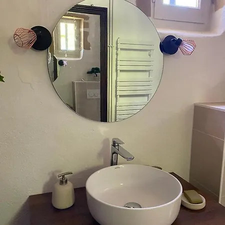 Le Castel * Montigne-les-Rairies