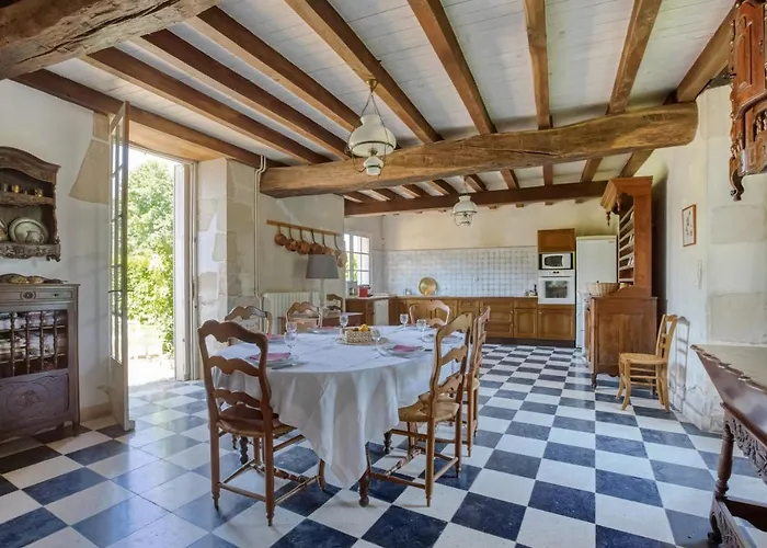 Le Castel * Montigne-les-Rairies