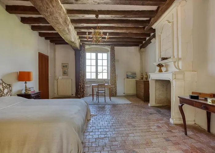 Le Castel * Montigne-les-Rairies